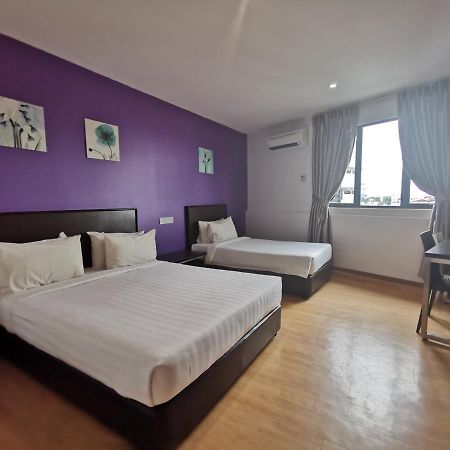 Padungan Hotel Kuching Eksteriør billede