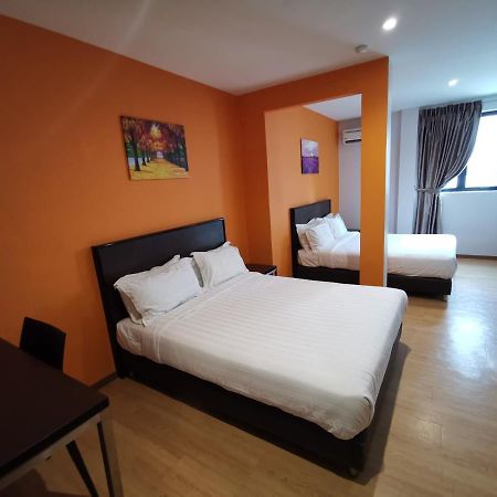 Padungan Hotel Kuching Eksteriør billede