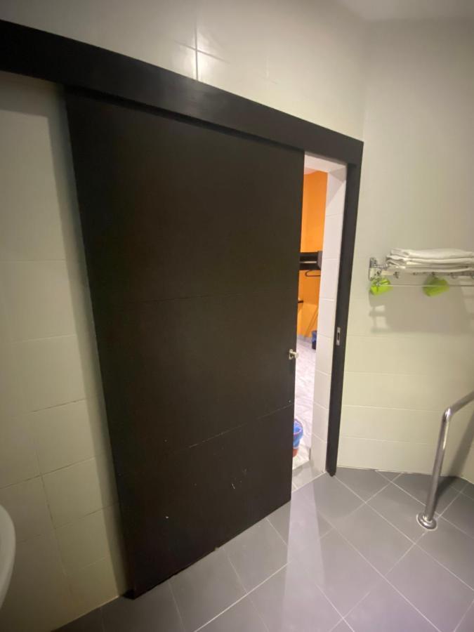 Padungan Hotel Kuching Eksteriør billede