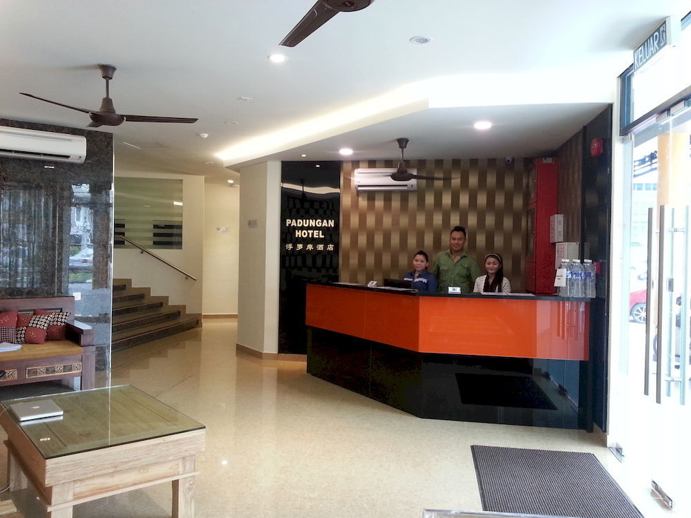 Padungan Hotel Kuching Eksteriør billede