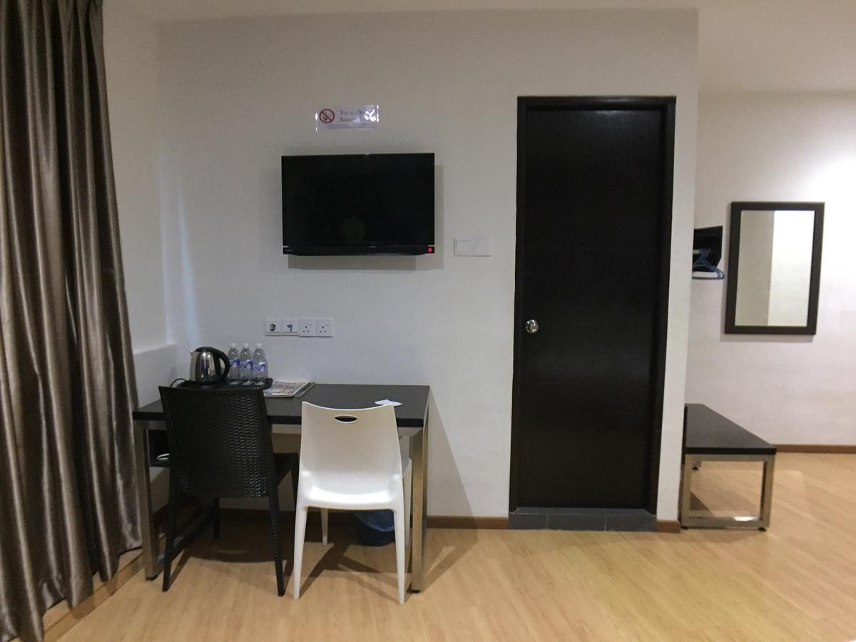 Padungan Hotel Kuching Eksteriør billede