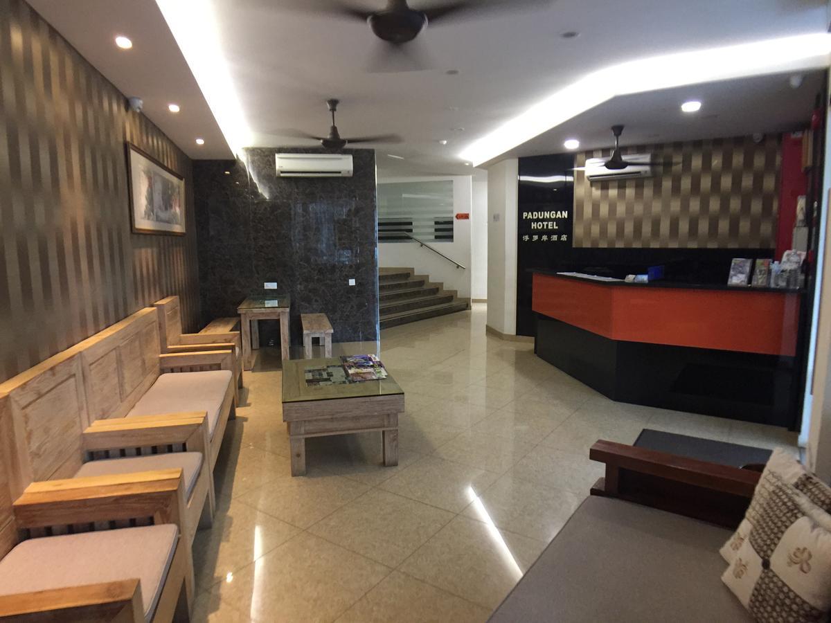 Padungan Hotel Kuching Eksteriør billede