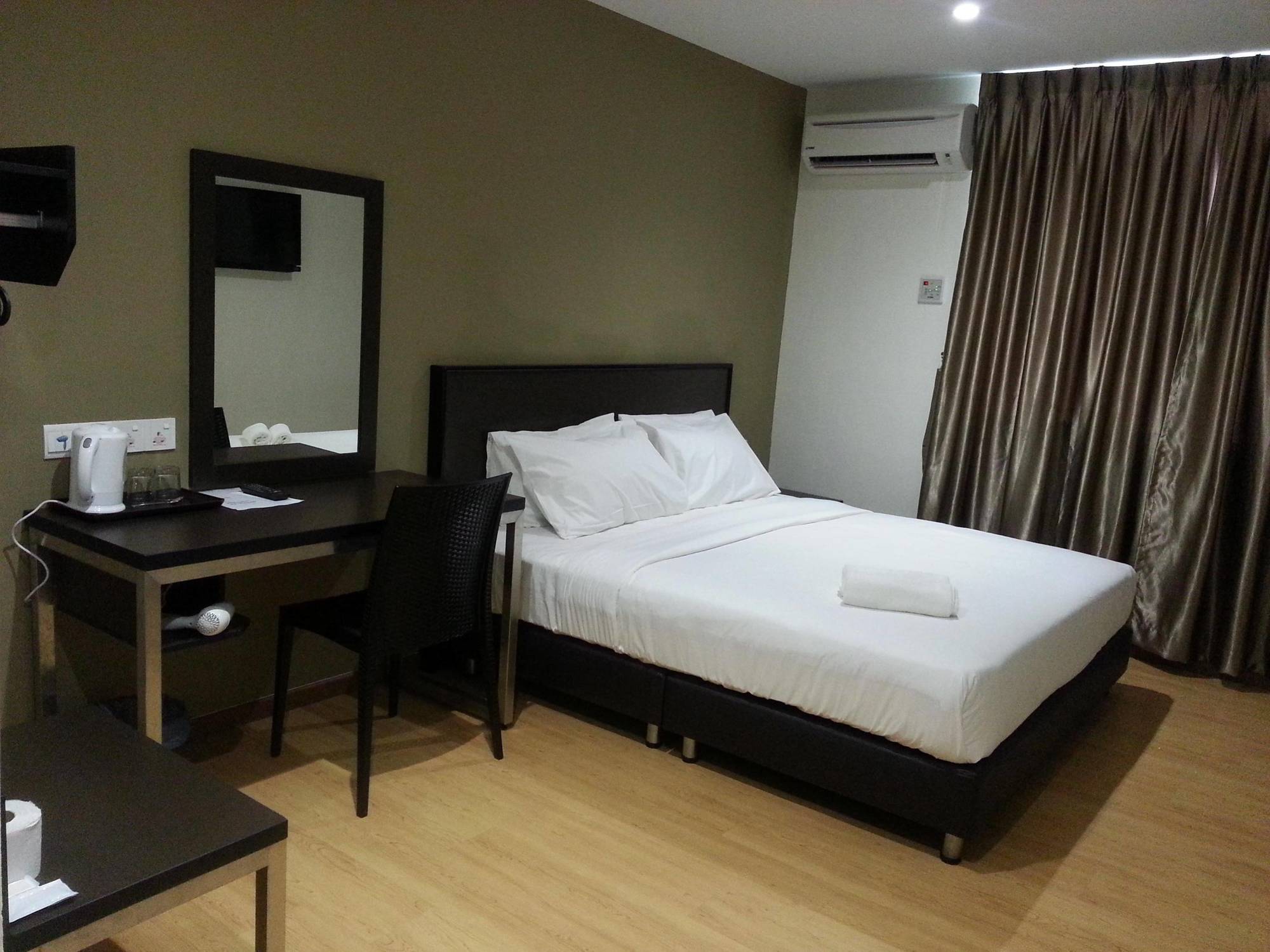 Padungan Hotel Kuching Eksteriør billede