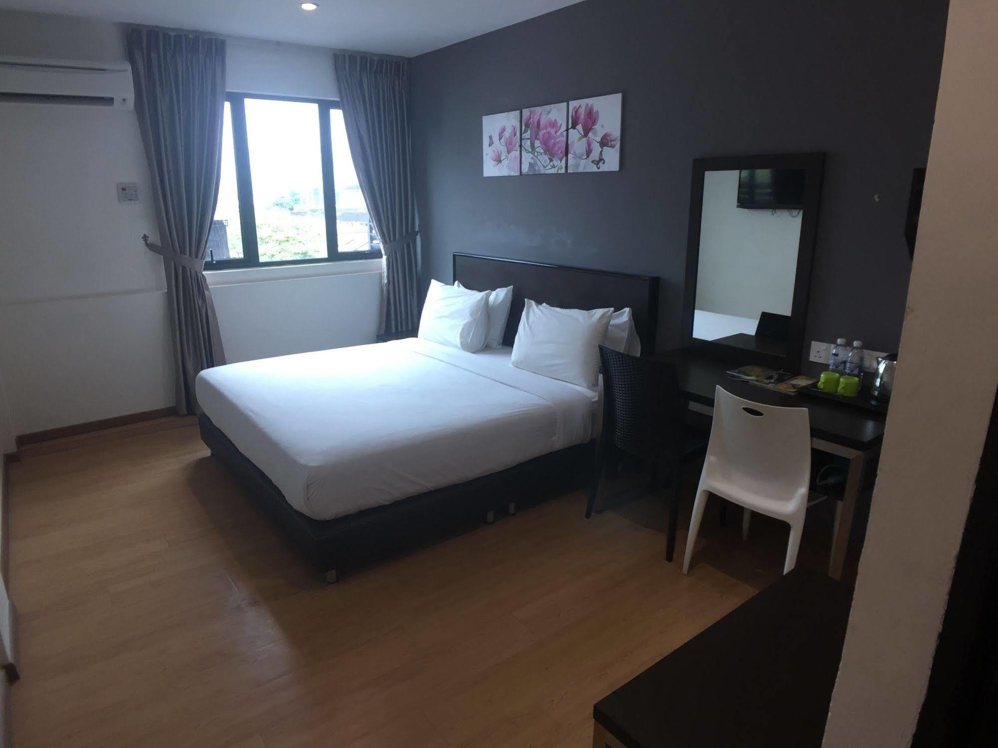 Padungan Hotel Kuching Eksteriør billede