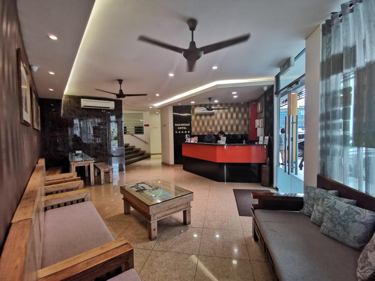 Padungan Hotel Kuching Eksteriør billede